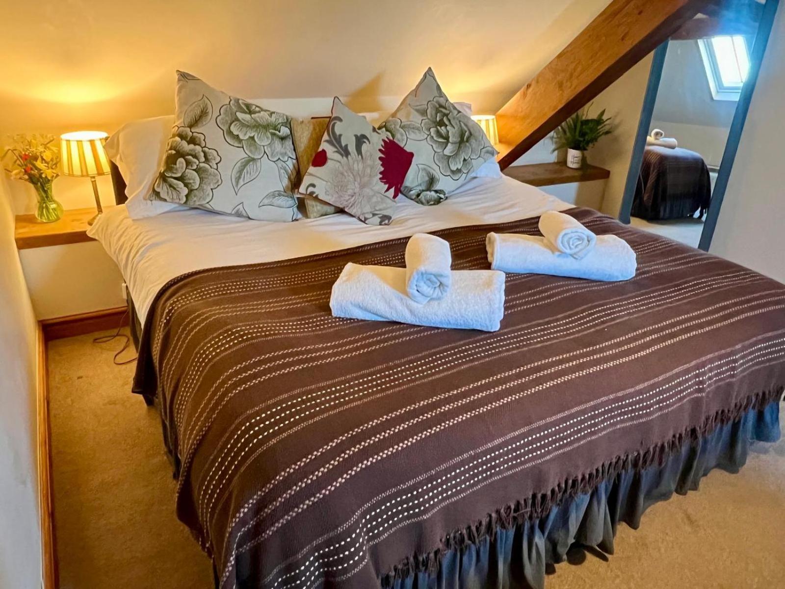 Dolgun Uchaf Historic B&B And Cottages In Snowdonia Dolgellau Bagian luar foto