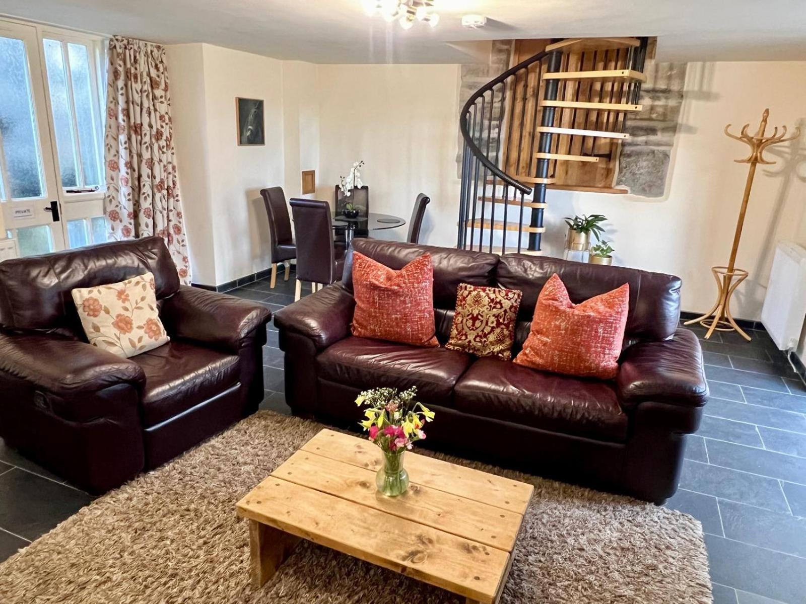 Dolgun Uchaf Historic B&B And Cottages In Snowdonia Dolgellau Bagian luar foto