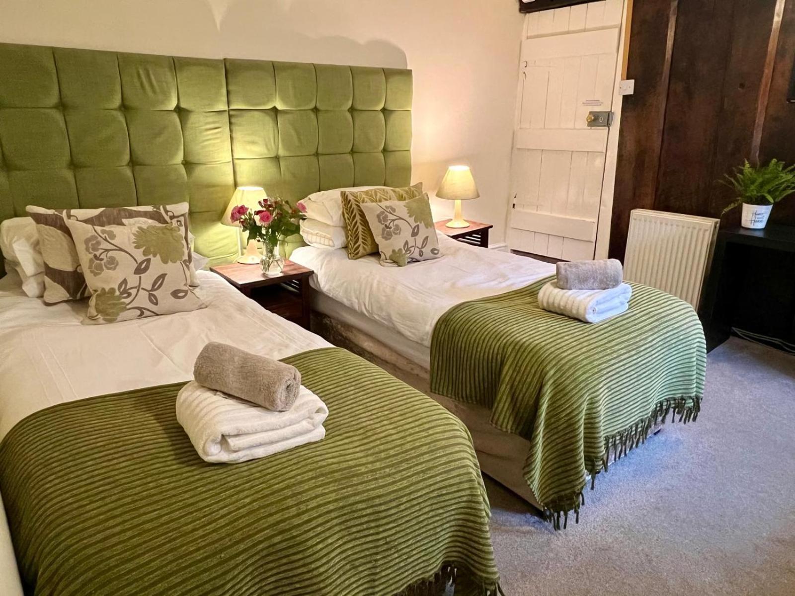 Dolgun Uchaf Historic B&B And Cottages In Snowdonia Dolgellau Bagian luar foto