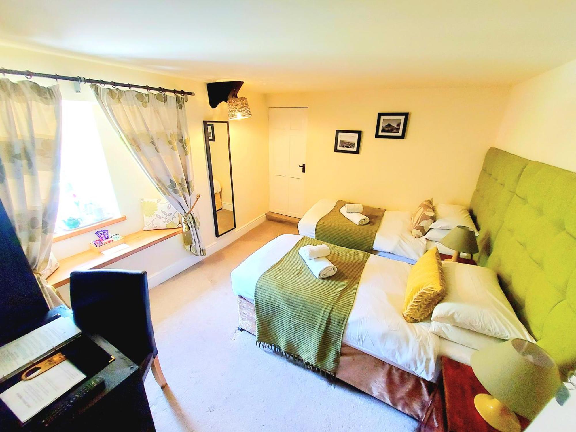Dolgun Uchaf Historic B&B And Cottages In Snowdonia Dolgellau Bagian luar foto